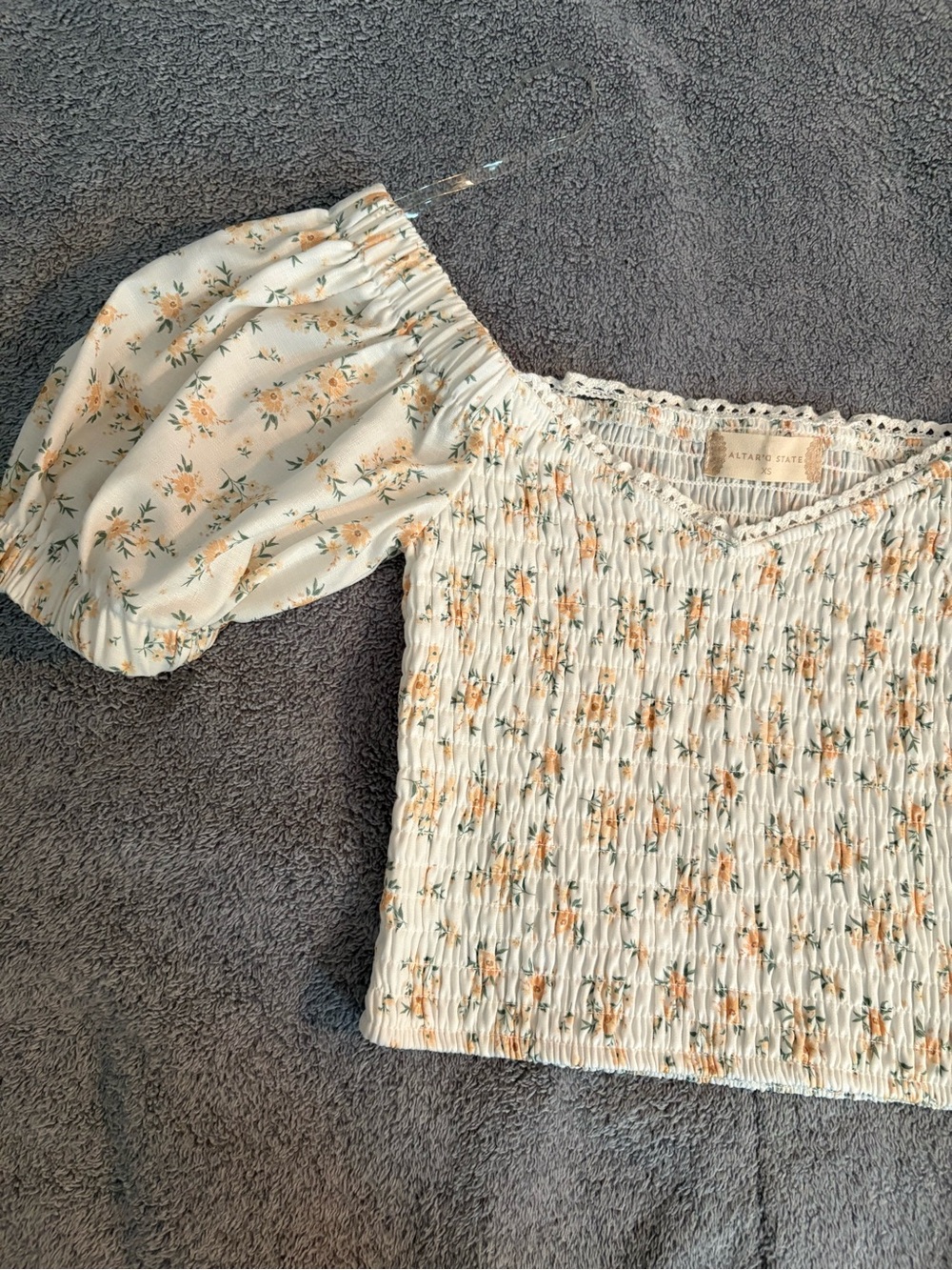 Altar’d State Blouse Off The Shoulder XS Floral Dramatic Puff Sleeves Feminine - Picture 2 of 8